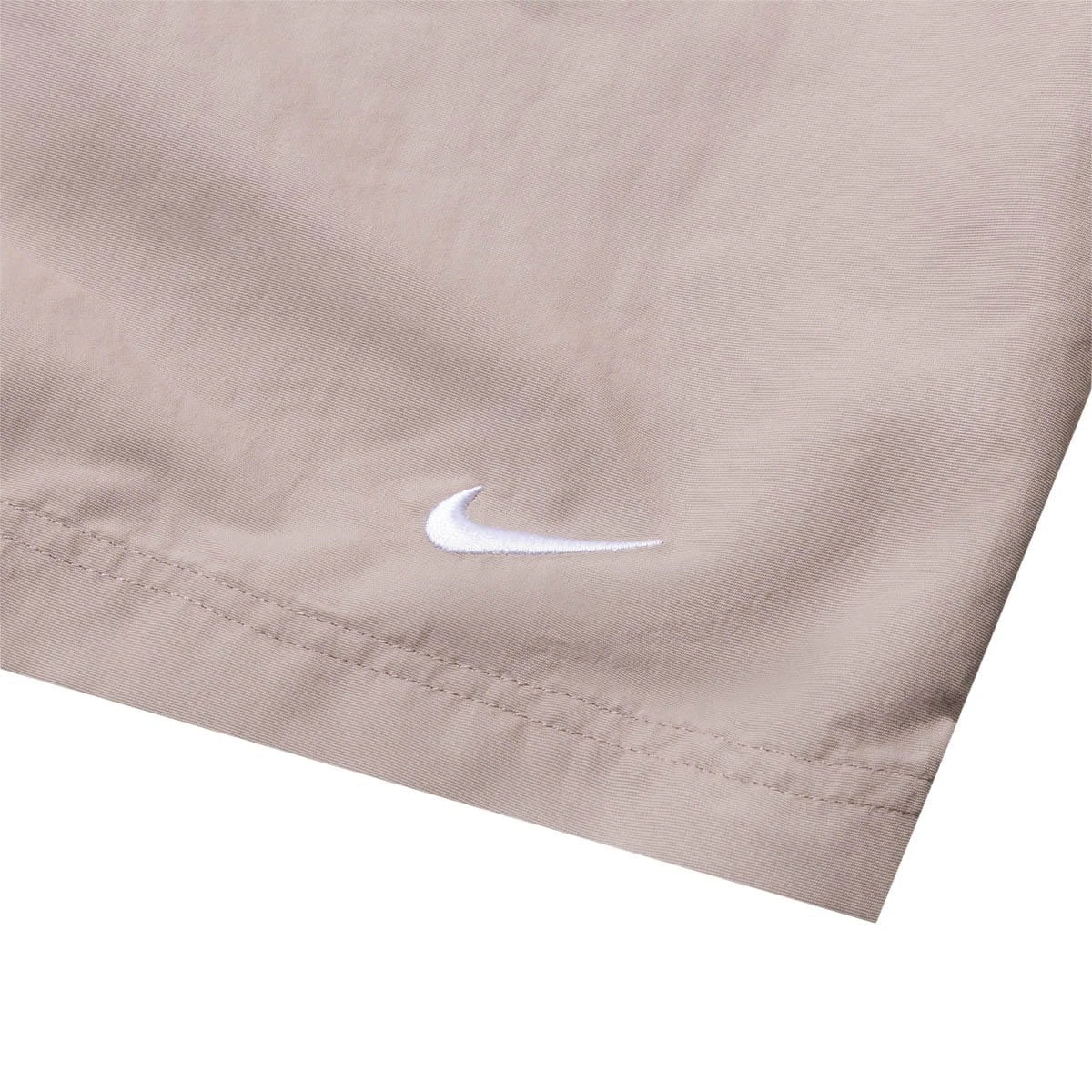 NIKELAB UNISEX SOLO SWOOSH SHORTS 2 NIKELAB UNISEX SOLO SWOOSH SHORTS - Image 2